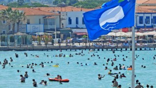 Çeşmede 13 plaj ve 3 marinaya Mavi Bayrak