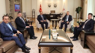 CHP Heyeti, Çevre ve Şehircilik Bakanı Özhaseki’yi Ziyaret Etti