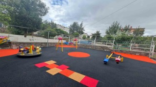 Çocuk parkları ve tartan pistler onarılıyor