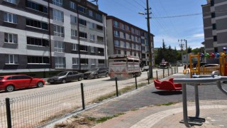 Çocukların güvenliği için parklara tel örgü