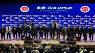 Cumhurbaşkanı Erdoğan: Çerçevesini darbecilerin çizdiği sorunlu anayasa ile yola devam edemeyiz