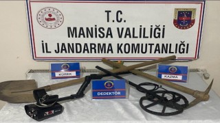 Defineciler suçüstü yakalandı
