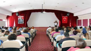Denizlide Hemşirelerimiz Geleceğimiz paneli düzenlendi