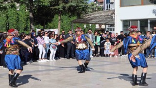 Denizlinin halk oyunları şampiyonları coşkuyla karşıladı
