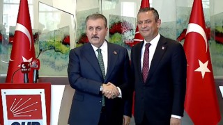 Destici’den Özel’e Hayırlı Olsun Ziyareti