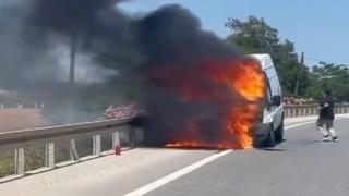Didimde alev alan araç küle döndü