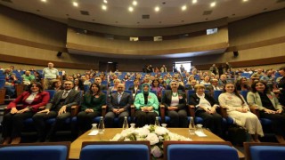 Dijitalleşen dünyada liderlik ve kadın konuşuldu