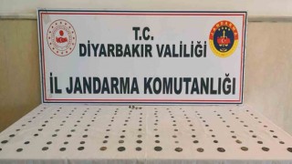 Diyarbakırda 150 adet sikke ve obje satmaya çalışan 2 şüpheli yakalandı