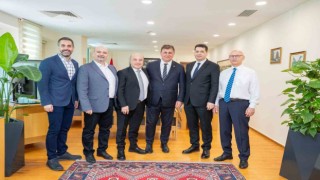 Doktor meslektaşlarından Başkan Tugaya ziyaret