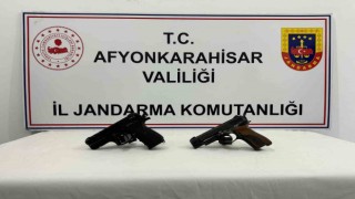 Düğünde havaya ateş açan muhtar ve beraberindekiler gözaltına alındı