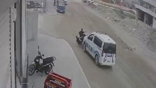 Dur ihtarına uymadı, polis çarparak durdurdu