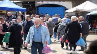 Edirnede Bulgarların alışveriş mesaisi sürüyor