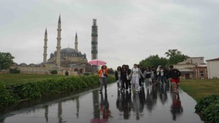Edirnede sağanak yağış etkili oldu