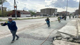 Ekipler fiber optik kablosunu 2 kilometre taşıdılar