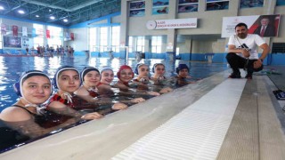 Elazığ Gençlik ve Spor Kulübü sutopu takımı, altyapı yetenekleriyle zirvede