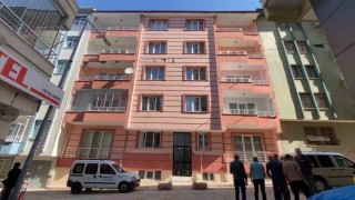 Elazığda 4. kattan park halindeki otomobilin üzerine düşen kadın hayatını kaybetti