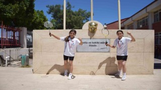 Elif ve Melis Badminton Türkiye Şampiyonası yolcusu