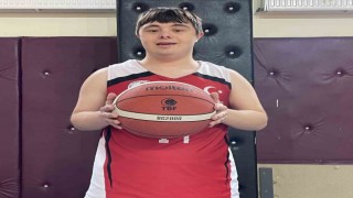 Engel tanımadı, 27 yaşında basketbola başladı