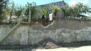 Engelli kızını sırtında taşıyan 73 yaşındaki baba için bakanlık, valilik ve belediye harekete geçti