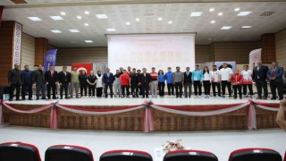 Erzincanda 19 Mayısta 19 Başarılı Genç isimli söyleşi programı düzenlendi