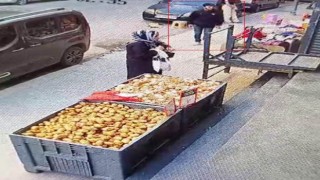 Esenyurtta alışveriş yapan çifte silahlı saldırı olayının yeni görüntüsü oraya çıktı