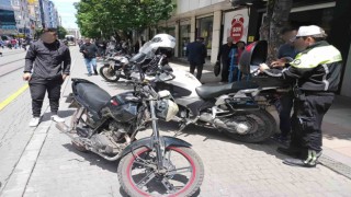 Eskişehirde 52 motosiklet ve motorlu bisiklet sürücüsüne işlem uygulandı