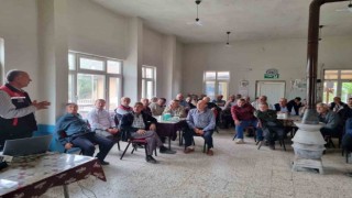 Eskişehirde yaprağı yenen sebzelerde kalıntıyla mücadele eğitimi sürüyor