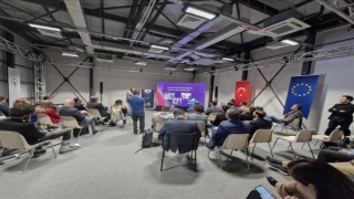 ESTÜ Prototip Merkezinde StartEs Demo Day etkinliği düzenlendi