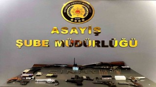 Evinden cephane çıktı