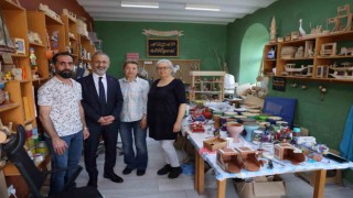 Eyüpsultan Belediye Başkanı Özmenden el emeğinin kazanca dönüştüğü mağazalara ziyaret