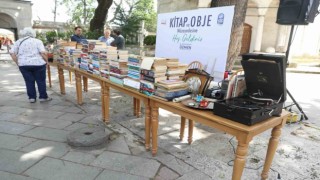 Eyüpsultanda Kitap ve Obje Müzayedesine yoğun ilgi