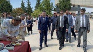 Ezinede Geleceğe Yatırım: Gıda İhtisas OSB Meslek Yüksekokulu Günleri Coşkuyla Kutlandı