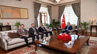 Gediz Elektrikten 10 bin kızılçam fidanı