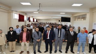 Gedizde Başkan Akel kariyer günlerinin konuğu oldu