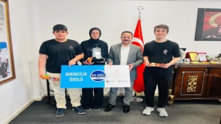 Gedizde Kaymakam Alkan, başarılı öğrencilerle bir araya geldi