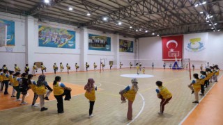 Gençler, belediye ile spor alışkanlığı kazanıyor