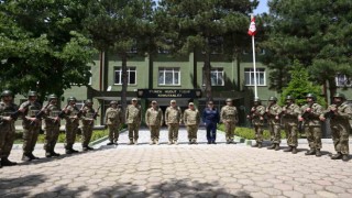 Genelkurmay Başkanı Gürak, sınır karakollarında incelemelerde bulundu