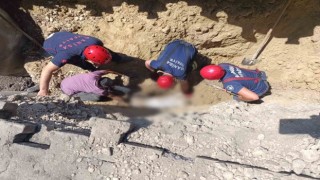 Göçük altında kalan işçi hayatını kaybetti