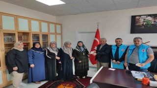 Görme engelli kardeşler kurban bağışında bulundu