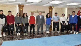 Gümüşhanede gençler ödüllerini aldı
