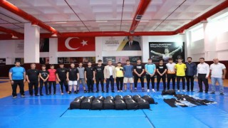 Gündüzlü Sporcu Eğitim Merkezine malzeme desteği