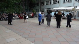 Hastane personeli Hemşireler Gününü hastalarla birlikte kutladı