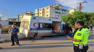 Hatayda 3 aracın karıştığı kazada 5 kişi yaralandı