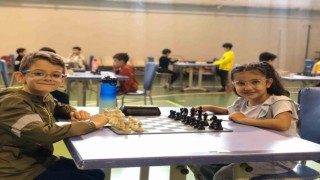 Hayatını kaybeden satranç sporcusu için oradaydılar