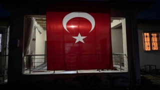 Iğdırlı şehidin baba evine Türk bayrağı asıldı