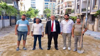 İncirliovada yollar yenilenmeye devam ediyor