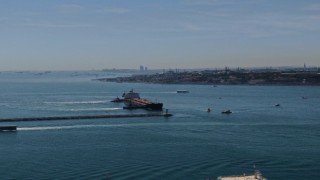 İstanbul Boğazı gemi trafiğine tekrar açıldı