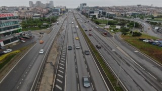 İstanbulda 1 Mayıs İşçi Bayramında yollar boş kaldı