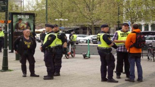 İsveçte binlerce kişi İsrailin Eurovisionda yarışmasını protesto etti