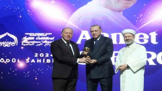 İyilik Ödülü sahibi Seferoğlu: “Bin 510 caminin 30 yıl süreyle elektriğini ücretsiz olarak karşılayacağız”